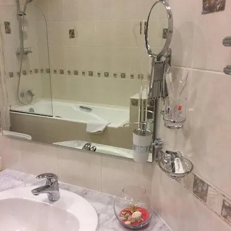 Viesnica Garden Hotel 4*